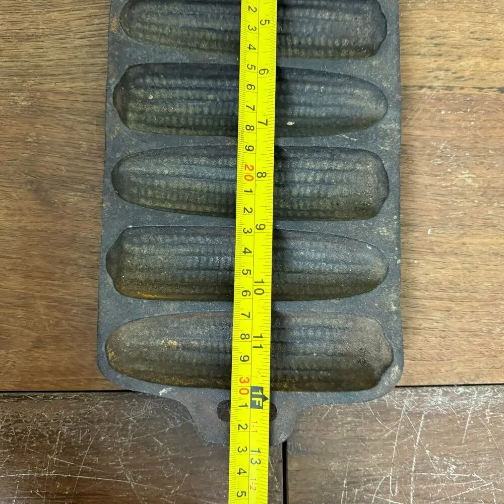 Vintage Cast Iron Cornstick Pan 7 Slot Cornbread Mold‎ Rustic Bakeware